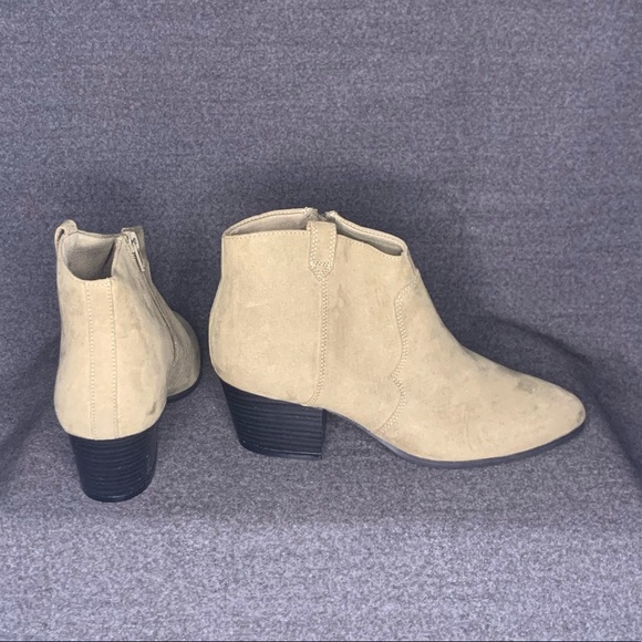 Old Navy Grey Faux Suede Side-zip Ankle Booties Warm - Picture 3 of 6